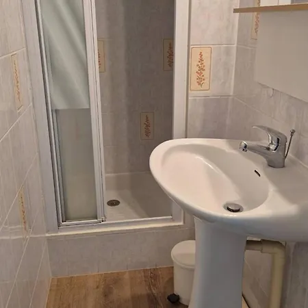 T2 A Avec Mezzanine Et Casier A - Fr-1-234-343